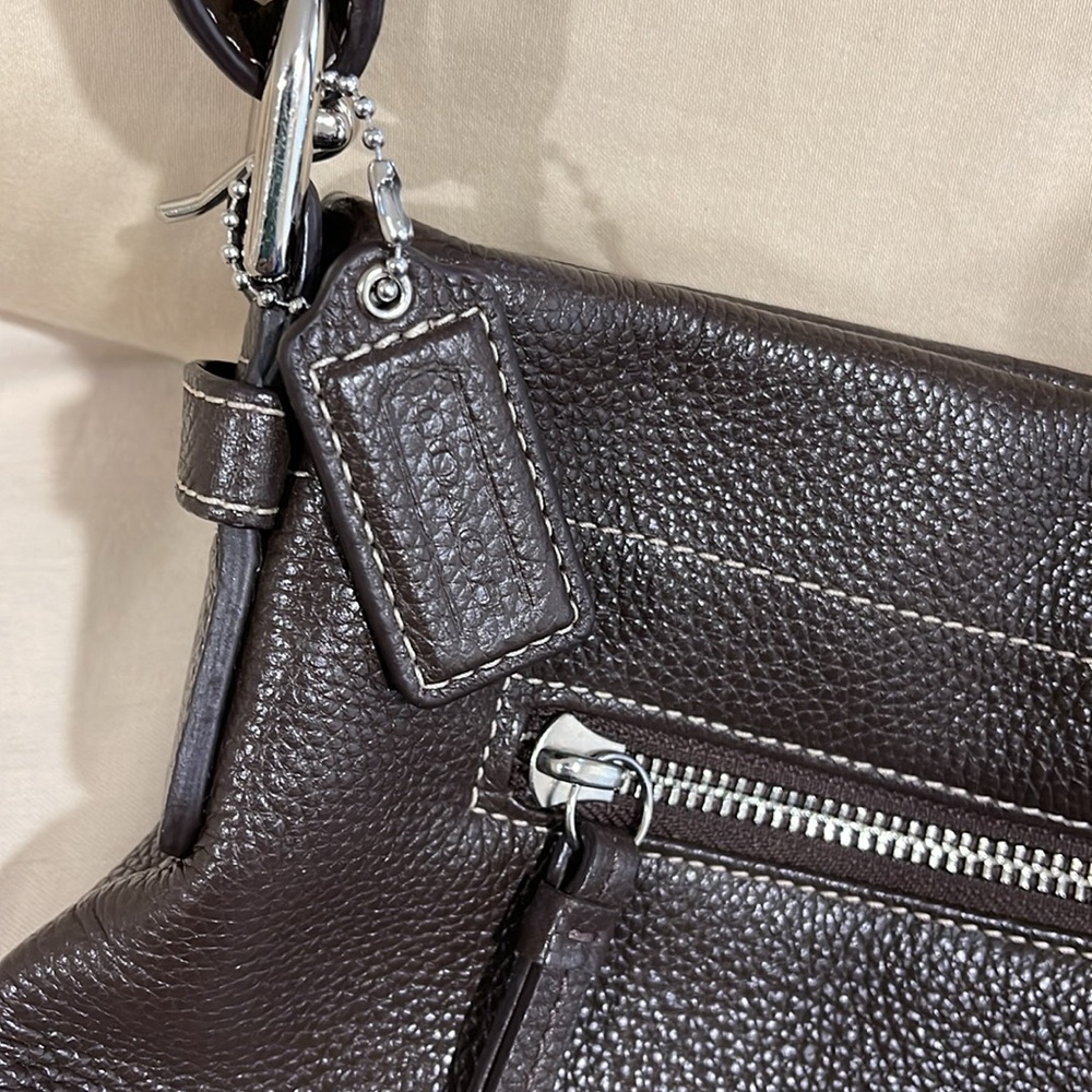 COACH Y2K BROWN PEBBLE LEATHER CONVERTIBLE SHOULDER/CROSSBODY BAG
#K1176… - Picture 4 of 16
